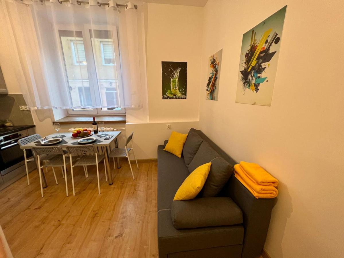 Apartamenty Koktajlove Kielce Esterno foto