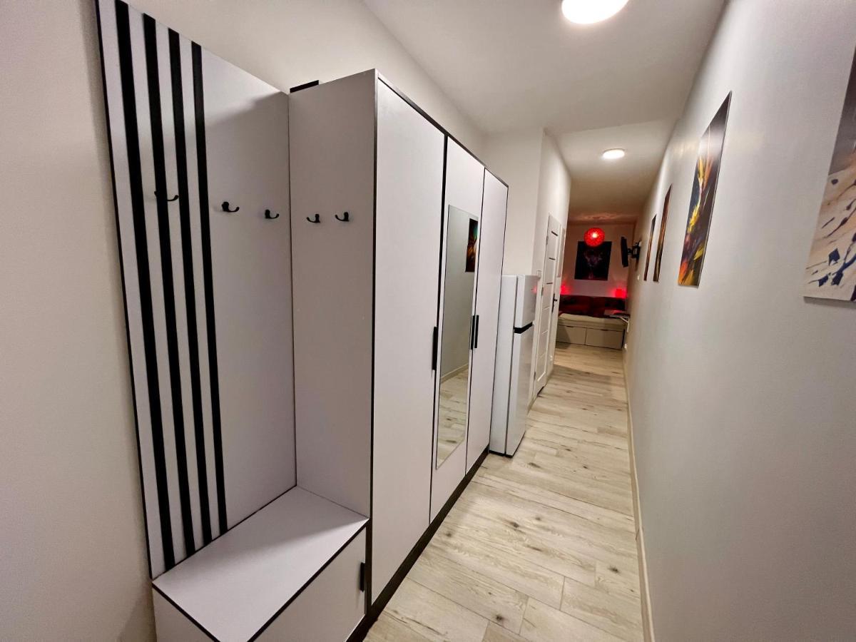 Apartamenty Koktajlove Kielce Esterno foto