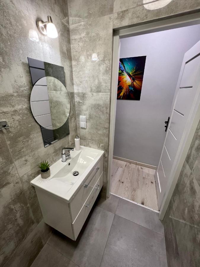 Apartamenty Koktajlove Kielce Esterno foto