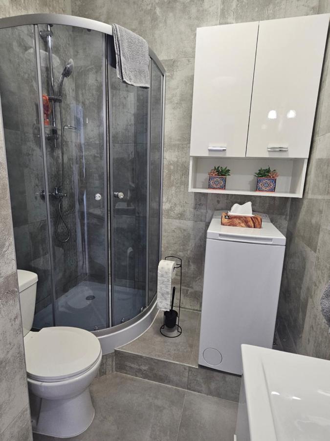 Apartamenty Koktajlove Kielce Esterno foto